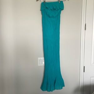 Body central crinkle maxi dress size small EUC